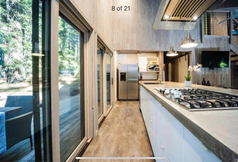 Modern House W. Fast Internet In 1 Acre Land *